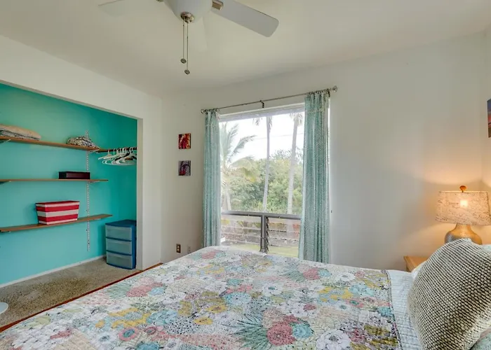 Breezy Kailua-Kona Bungalow With Lanai And Ocean View!